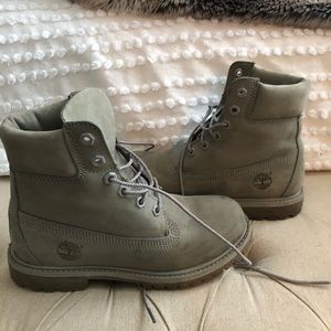 Light gray Timberland Boots
